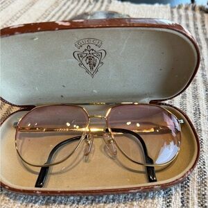GUCCI -AUTHENTIC Vintage 1970 -80’s Gold Sunglasses 2203 Model